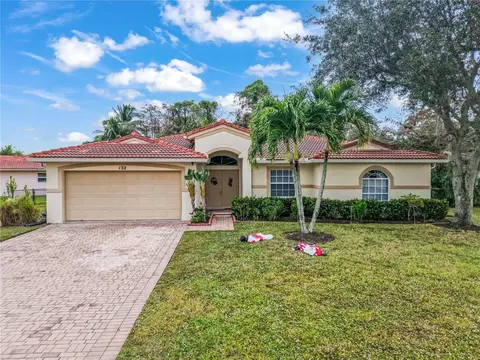 132 Chestnut Cir, Royal Palm Beach, FL 33411