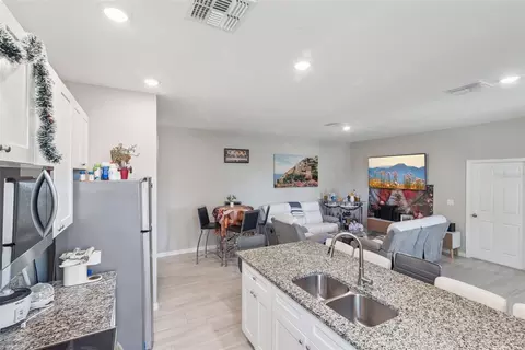 Kitchen - 10211023 Titcomb St, Eustis, FL 32726 photo 1 of 6