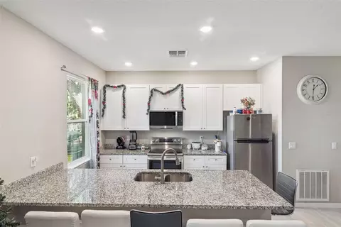 Kitchen - 10211023 Titcomb St, Eustis, FL 32726 photo 6 of 6