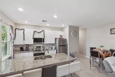 Kitchen - 10211023 Titcomb St, Eustis, FL 32726 photo 5 of 6