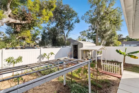Exterior - 10211023 Titcomb St, Eustis, FL 32726 photo 4 of 5