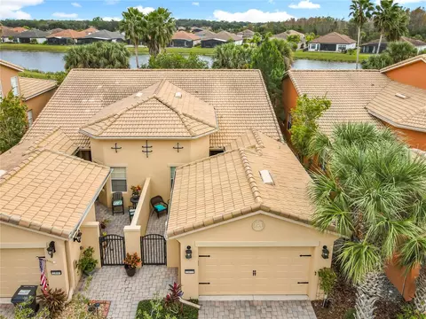 2472 Palm Tree Dr, Kissimmee, FL 34759