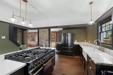 Kitchen - 1510 Washington Ave, Eustis, FL 32726 photo 4 of 4