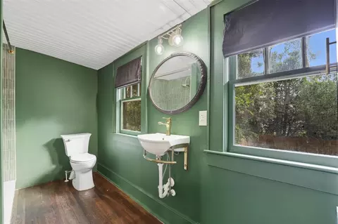 Bath - 1510 Washington Ave, Eustis, FL 32726 photo 4 of 5