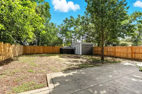 Exterior - 1510 Washington Ave, Eustis, FL 32726 photo 8 of 12