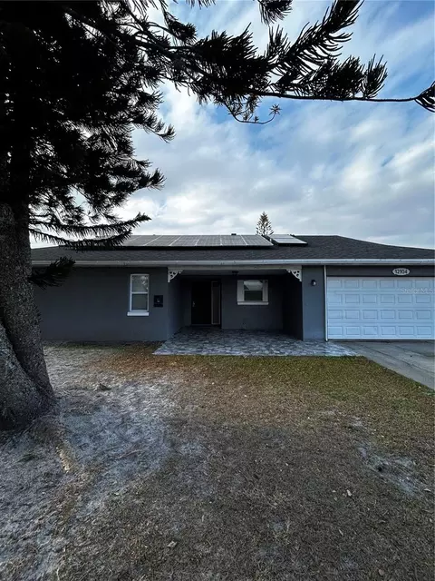 12104 Florida Woods Ln, Orlando, FL 32824