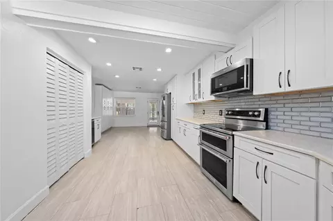 Kitchen - 4321 Rummell Rd, Saint Cloud, FL 34769 photo 6 of 10