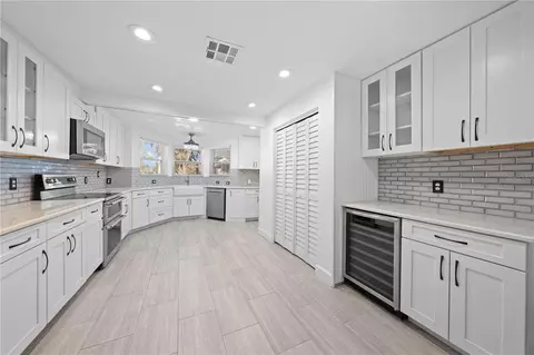 Kitchen - 4321 Rummell Rd, Saint Cloud, FL 34769 photo 3 of 10