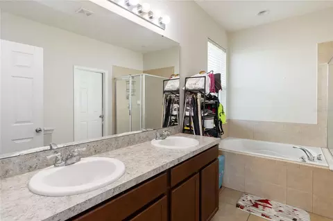 Bath - 4042 Eternity Cir, Saint Cloud, FL 34772 photo 2 of 3