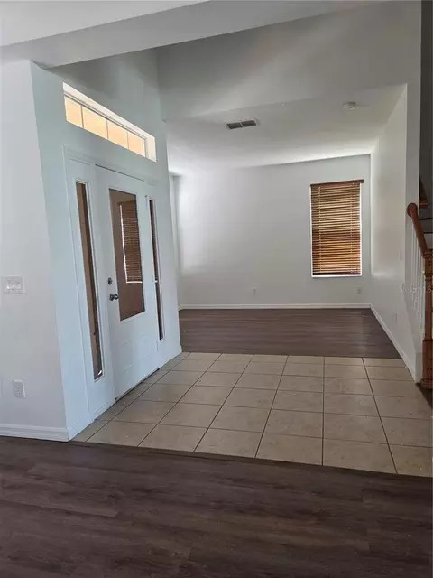 Entry Way - 2400 Tybee Rd, Saint Cloud, FL 34769 photo 2 of 6