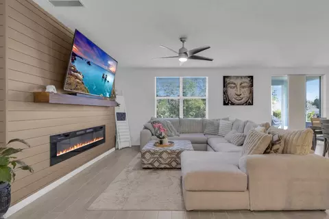 Living - 4675 Sidesaddle Trl, Saint Cloud, FL 34772 photo 2 of 2