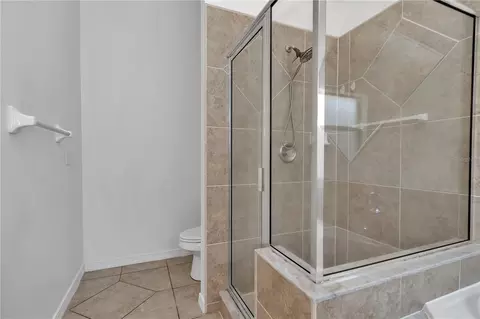 Bath - 1201 Creekview Ct, Saint Cloud, FL 34772 photo 4 of 6
