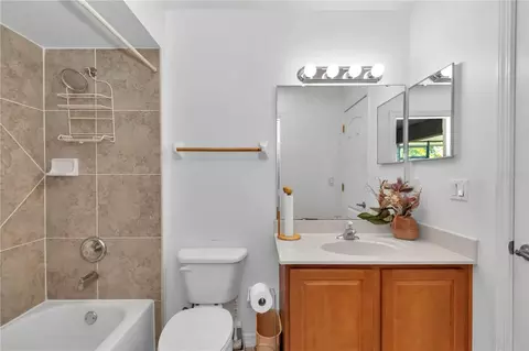 Bath - 1201 Creekview Ct, Saint Cloud, FL 34772 photo 6 of 6