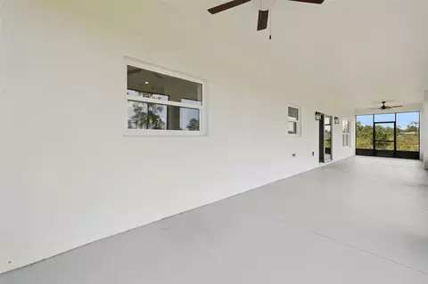 Exterior - 7435 Casilla St, Sebring, FL 33872 photo 8 of 10