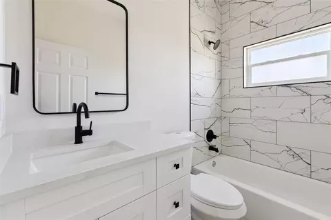 Bath - 7435 Casilla St, Sebring, FL 33872 photo 2 of 2