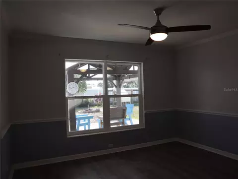 Living - 940 Oleander Dr SE, Winter Haven, FL 33880 photo 4 of 5