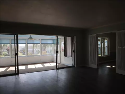 Living - 940 Oleander Dr SE, Winter Haven, FL 33880 photo 1 of 5