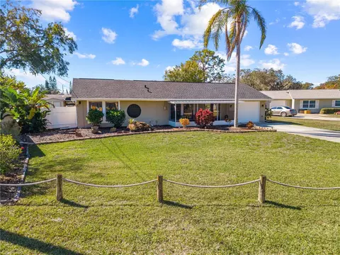 6130 Lake Lizzie Dr, Saint Cloud, FL 34771