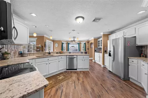 Kitchen - 3255 Tucker Ave, Saint Cloud, FL 34772 photo 4 of 7