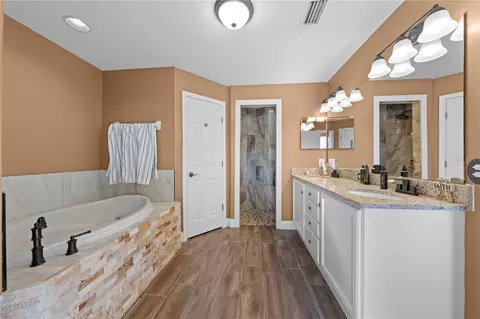 Bath - 3255 Tucker Ave, Saint Cloud, FL 34772 photo 1 of 6