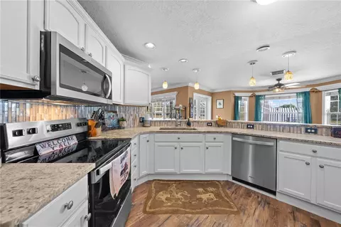 Kitchen - 3255 Tucker Ave, Saint Cloud, FL 34772 photo 5 of 7