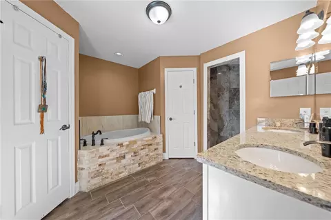 Bath - 3255 Tucker Ave, Saint Cloud, FL 34772 photo 4 of 6