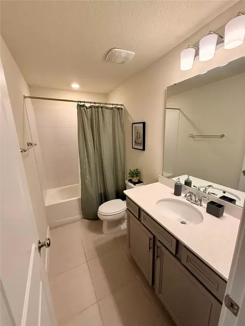 Bath - 10923 Leafshore Loop, Orlando, FL 32829 photo 5 of 5