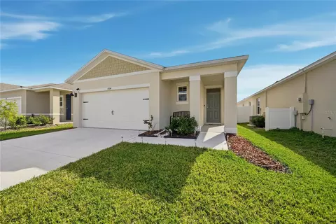 Exterior - 7104 Cattle Egret Dr, Saint Cloud, FL 34773 photo 2 of 6