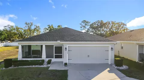 389 St Georges Cir, Eagle Lake, FL 33839