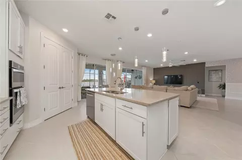 Kitchen - 2347 Nuthatch St, Saint Cloud, FL 34771 photo 3 of 3