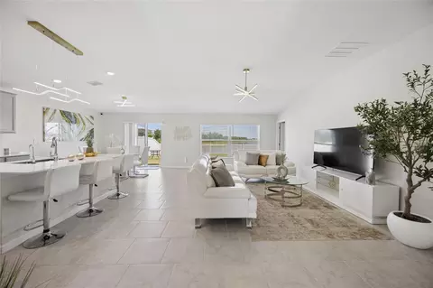 Living - 3960 Guernsey Bnd, Saint Cloud, FL 34772 photo 1 of 4