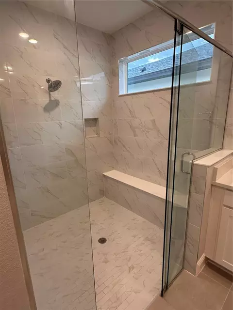 Bath - 4836 Shady Pines Dr, Saint Cloud, FL 34772 photo 6 of 8