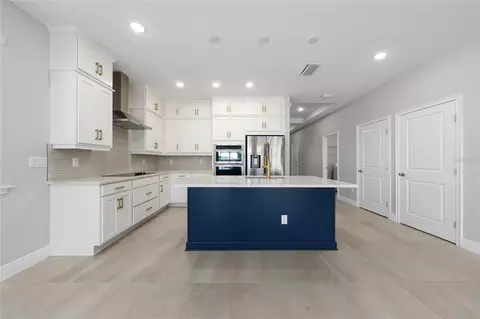 Kitchen - 4836 Shady Pines Dr, Saint Cloud, FL 34772 photo 2 of 5