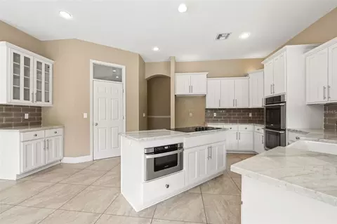 Kitchen - 4231 Albritton Rd, Saint Cloud, FL 34772 photo 4 of 8