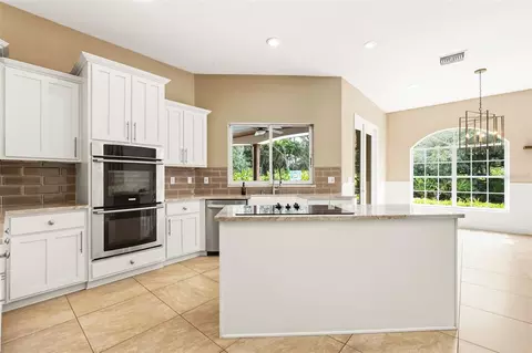 Kitchen - 4231 Albritton Rd, Saint Cloud, FL 34772 photo 3 of 8