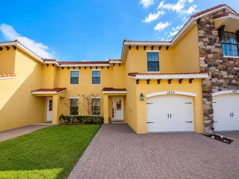 1423 Pacific Rd, Poinciana, FL 34759
