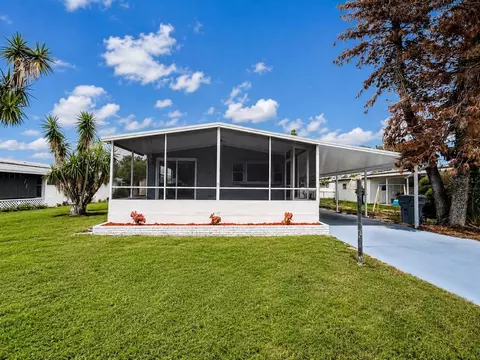 202 Caloosa Lake Cir S, Lake Wales, FL 33859