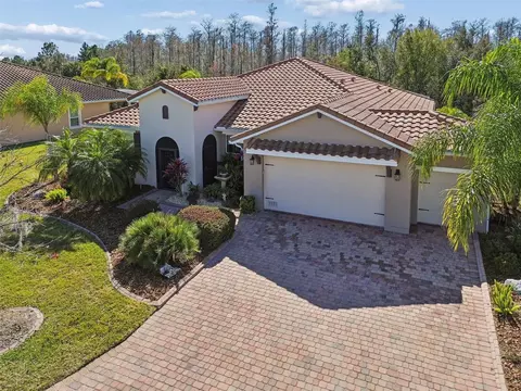 825 San Raphael St, Poinciana, FL 34759