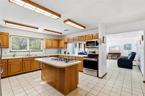 Kitchen - 1775 Sundance Dr, Saint Cloud, FL 34771 photo 4 of 4
