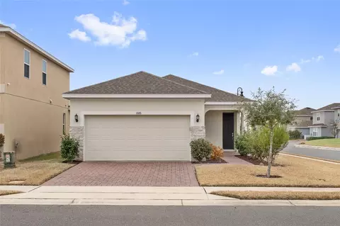 1686 Swan Swim Dr, Davenport, FL 33837