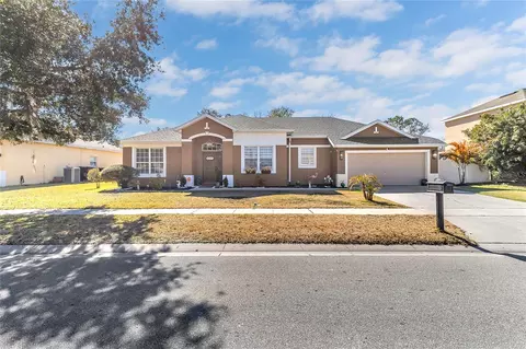 Exterior - 2144 Continental St, Saint Cloud, FL 34769 photo 2 of 10