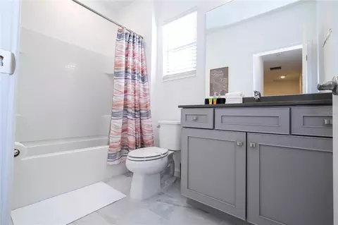 Bath - 5860 High Seas Dr, Orlando, FL 32821 photo 8 of 9