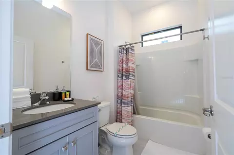 Bath - 5860 High Seas Dr, Orlando, FL 32821 photo 1 of 9