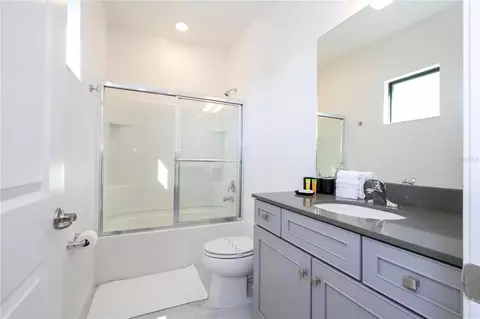 Bath - 5860 High Seas Dr, Orlando, FL 32821 photo 6 of 9