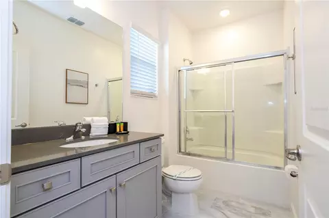 Bath - 5860 High Seas Dr, Orlando, FL 32821 photo 4 of 9