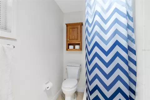 Bath - 607-609 California Ave, Saint Cloud, FL 34769 photo 1 of 3