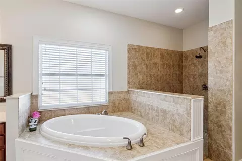 Bath - 3161 Buckingham Way, Saint Cloud, FL 34772 photo 1 of 5