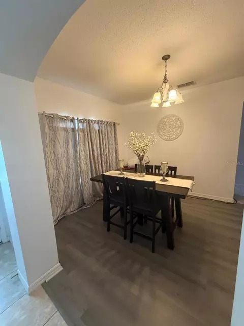 Dining - 430 Merlot Dr, Ocoee, FL 34761 photo 2 of 3