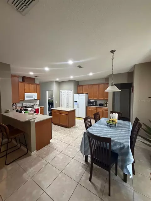 Kitchen - 430 Merlot Dr, Ocoee, FL 34761 photo 2 of 3