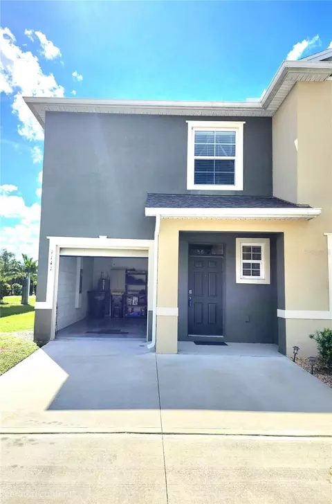 1141 Blue Jay Dr, Davenport, FL 33837